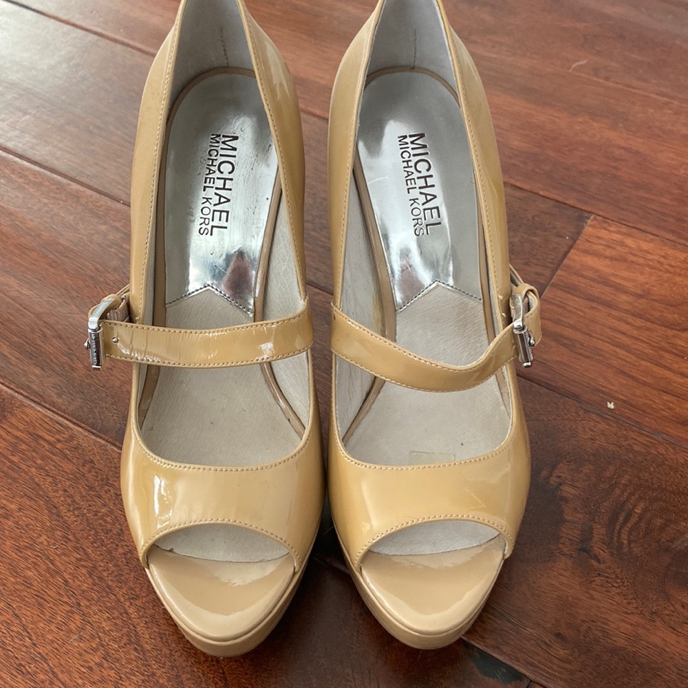 MICHAEL KORS High Heel Shoes With a Strap